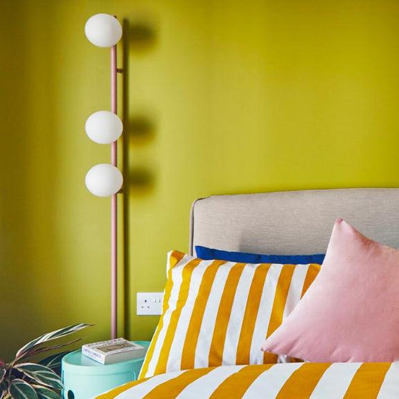 Ultheia Moderne minimalistische wandlamp met glazen 'candied balls'