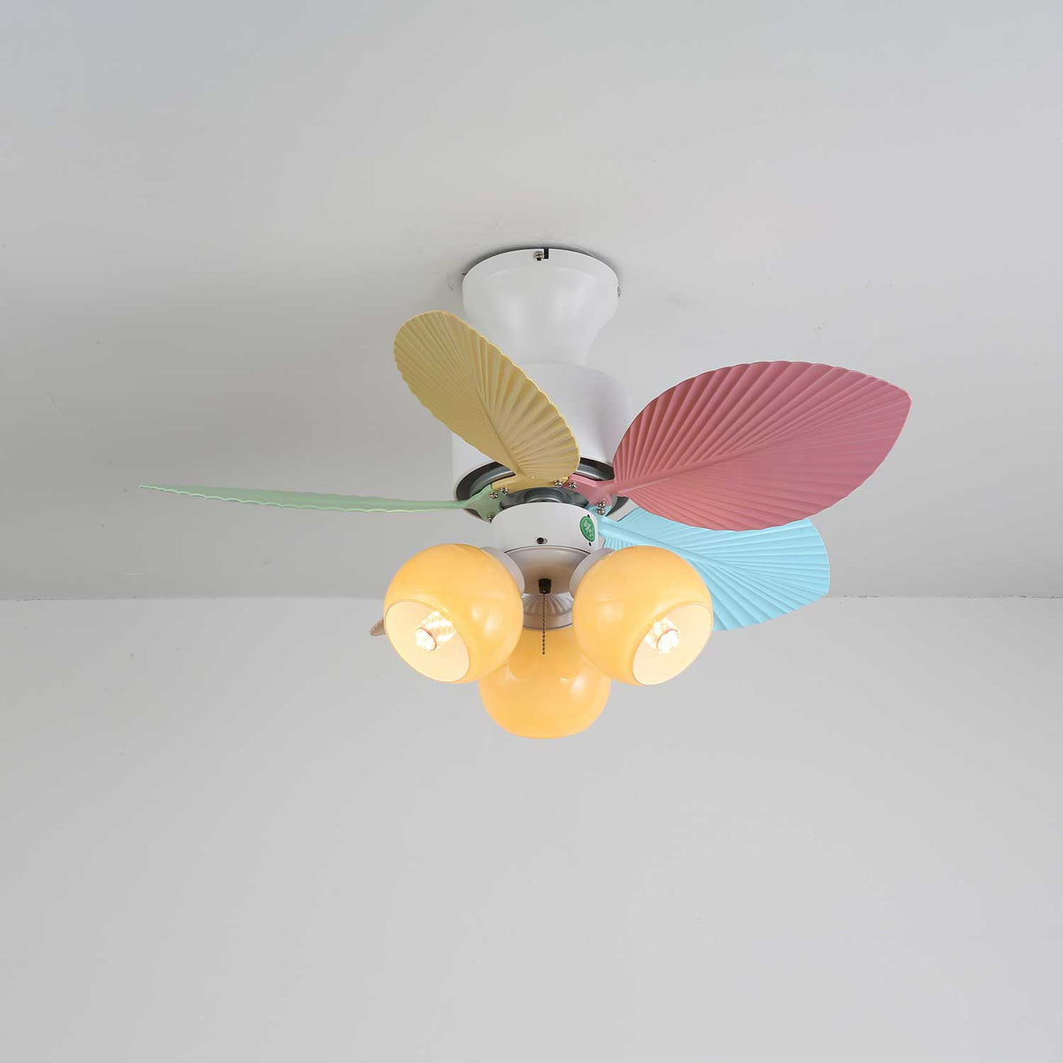 Celoia kleurrijke plafondventilator met verlichting van glas