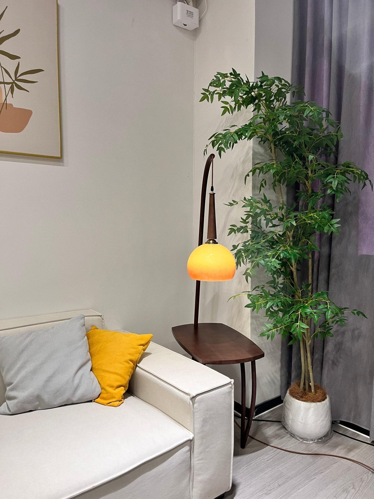 Fior Moderne vloerlamp van walnoothout
