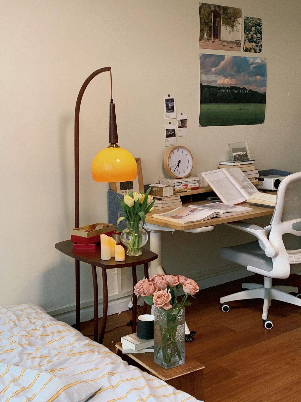 Fior Moderne vloerlamp van walnoothout
