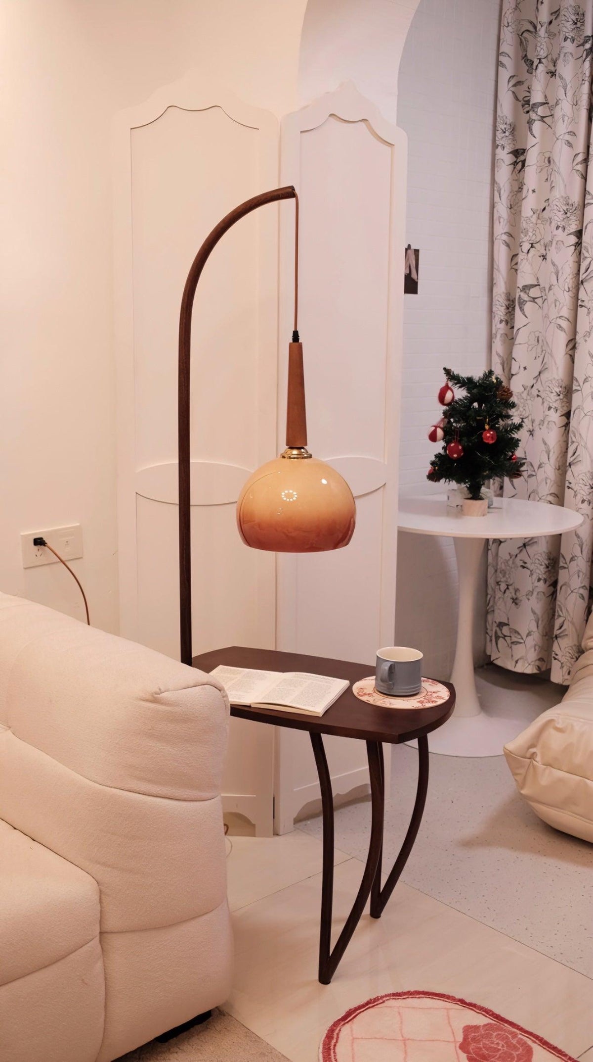 Fior Moderne vloerlamp van walnoothout