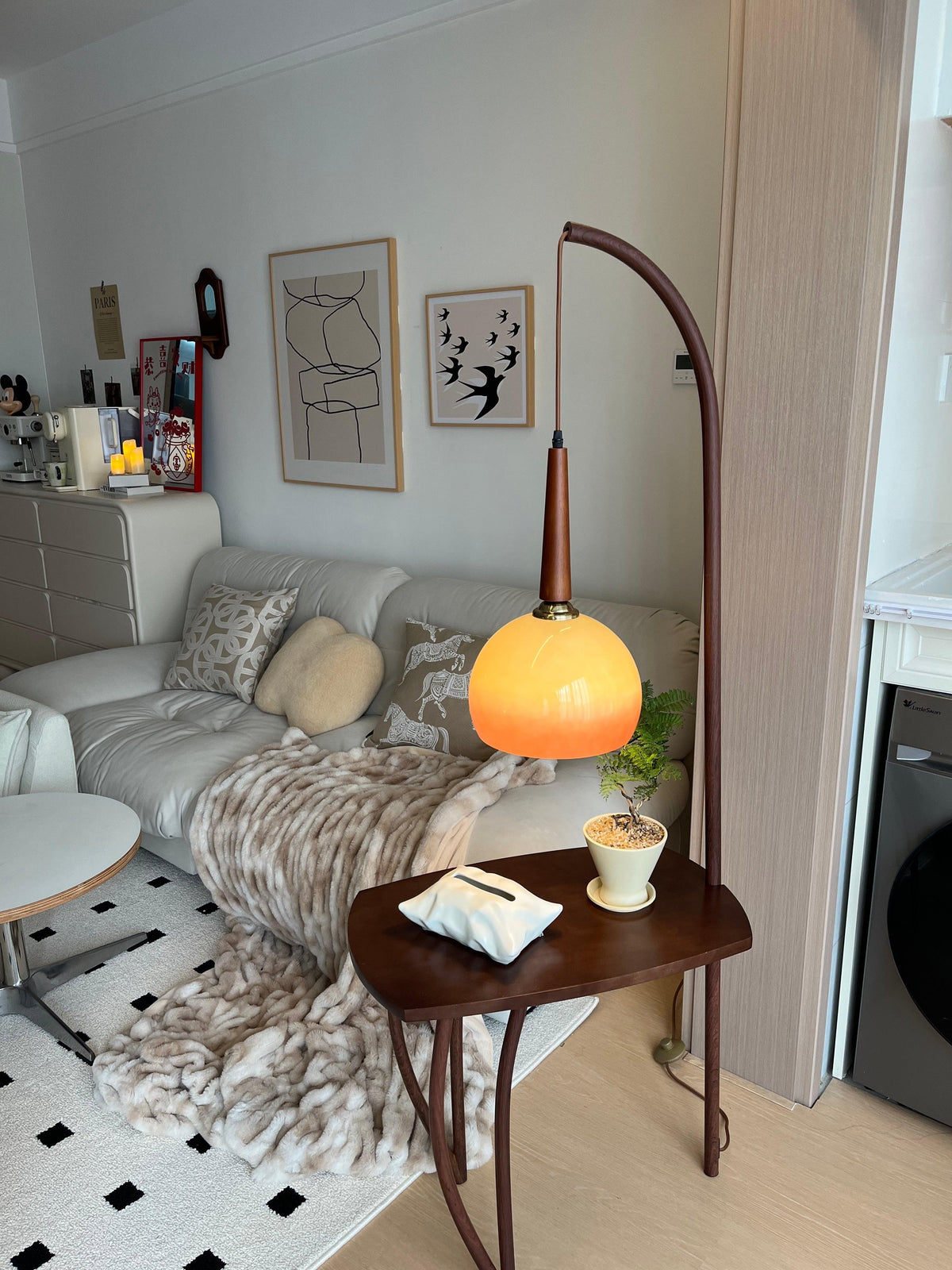 Fior Moderne vloerlamp van walnoothout