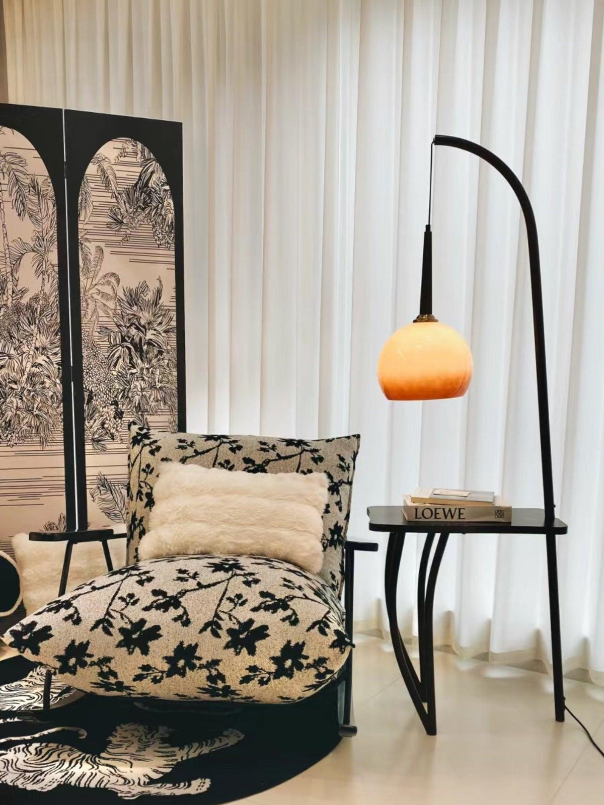 Fior Moderne vloerlamp van walnoothout