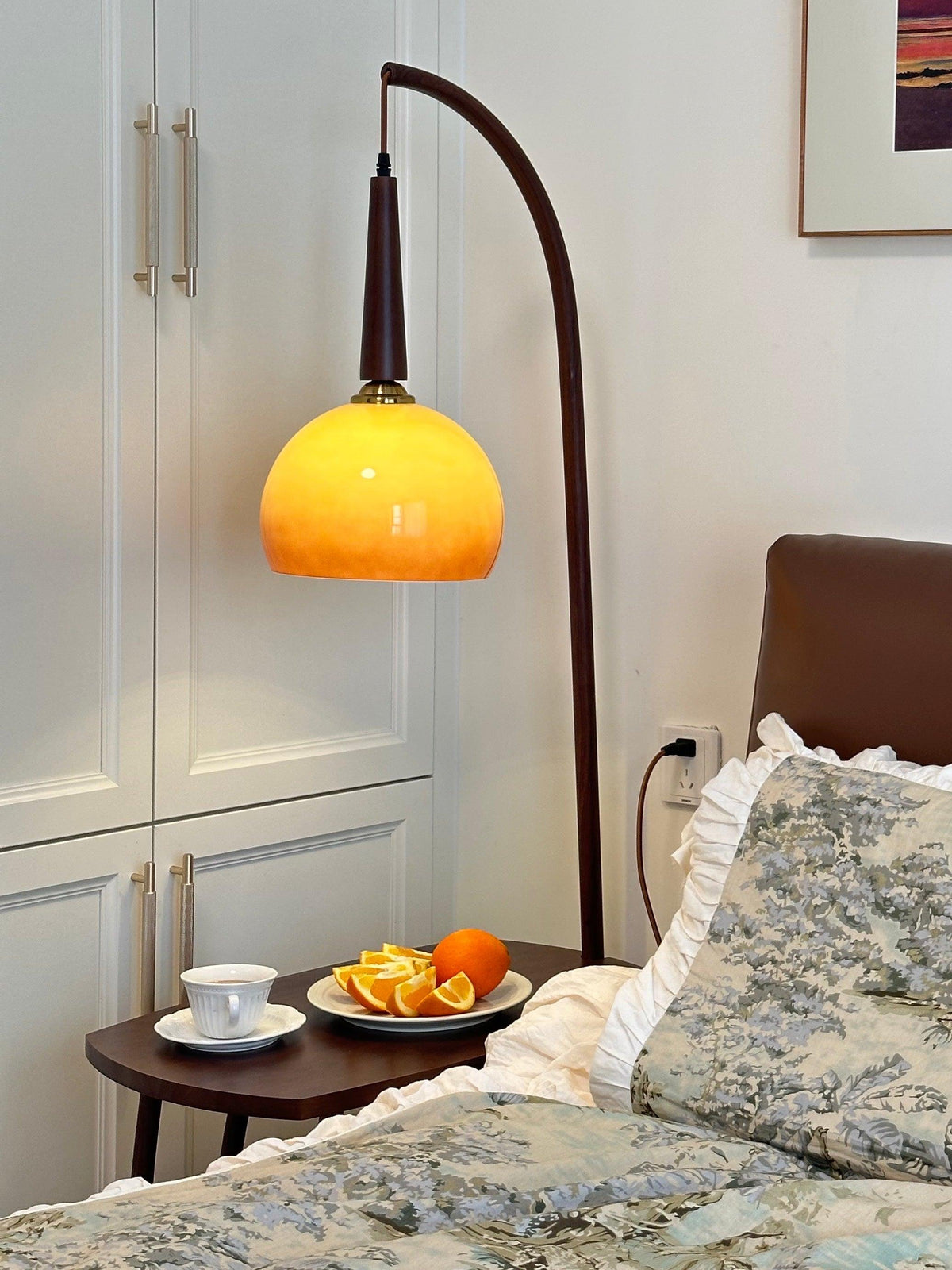 Fior Moderne vloerlamp van walnoothout