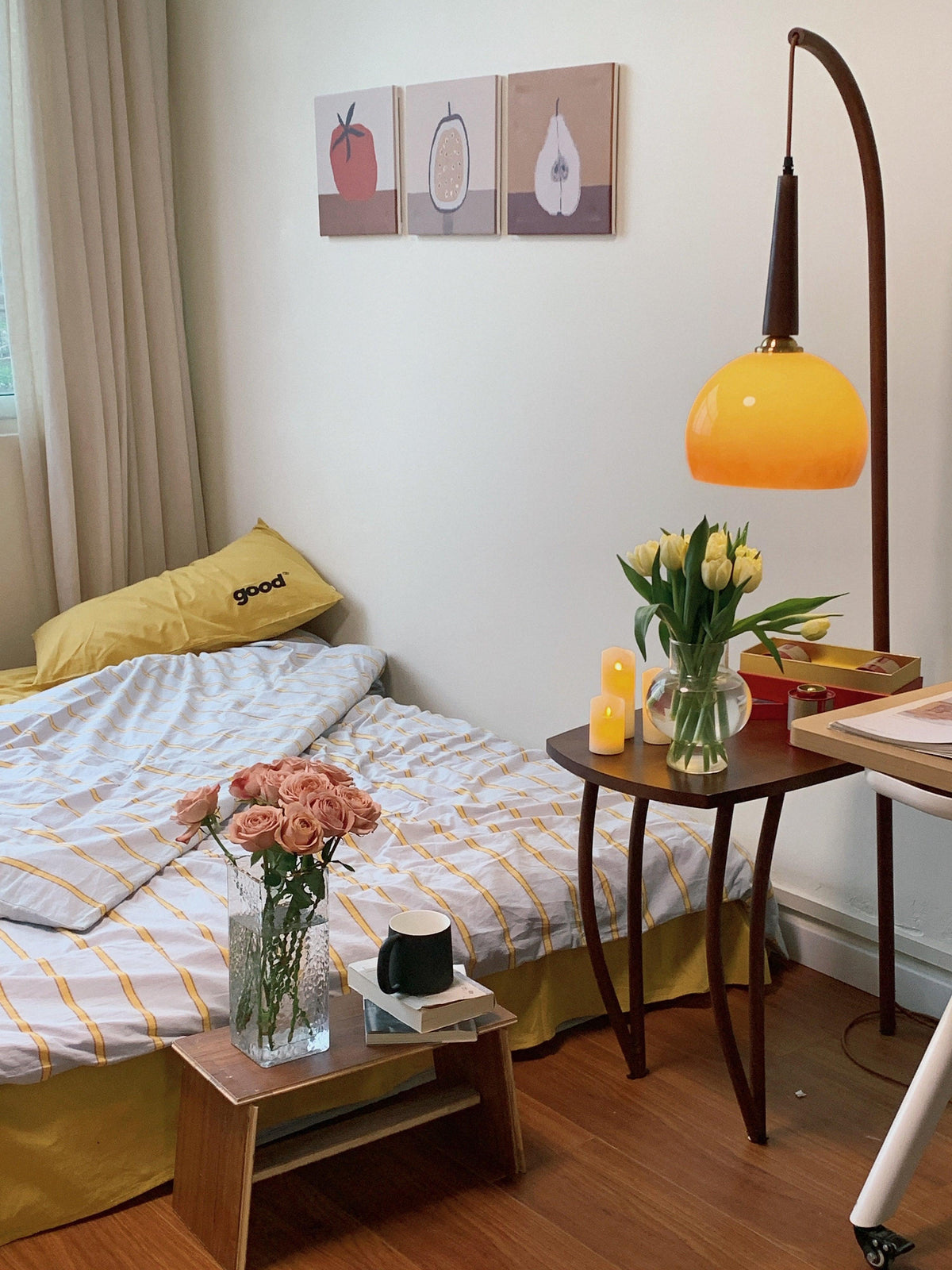 Fior Moderne vloerlamp van walnoothout