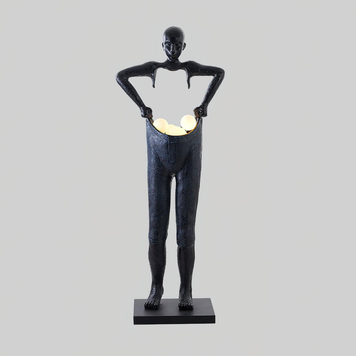 Vamiryra sculpturale vloerlamp in zwart