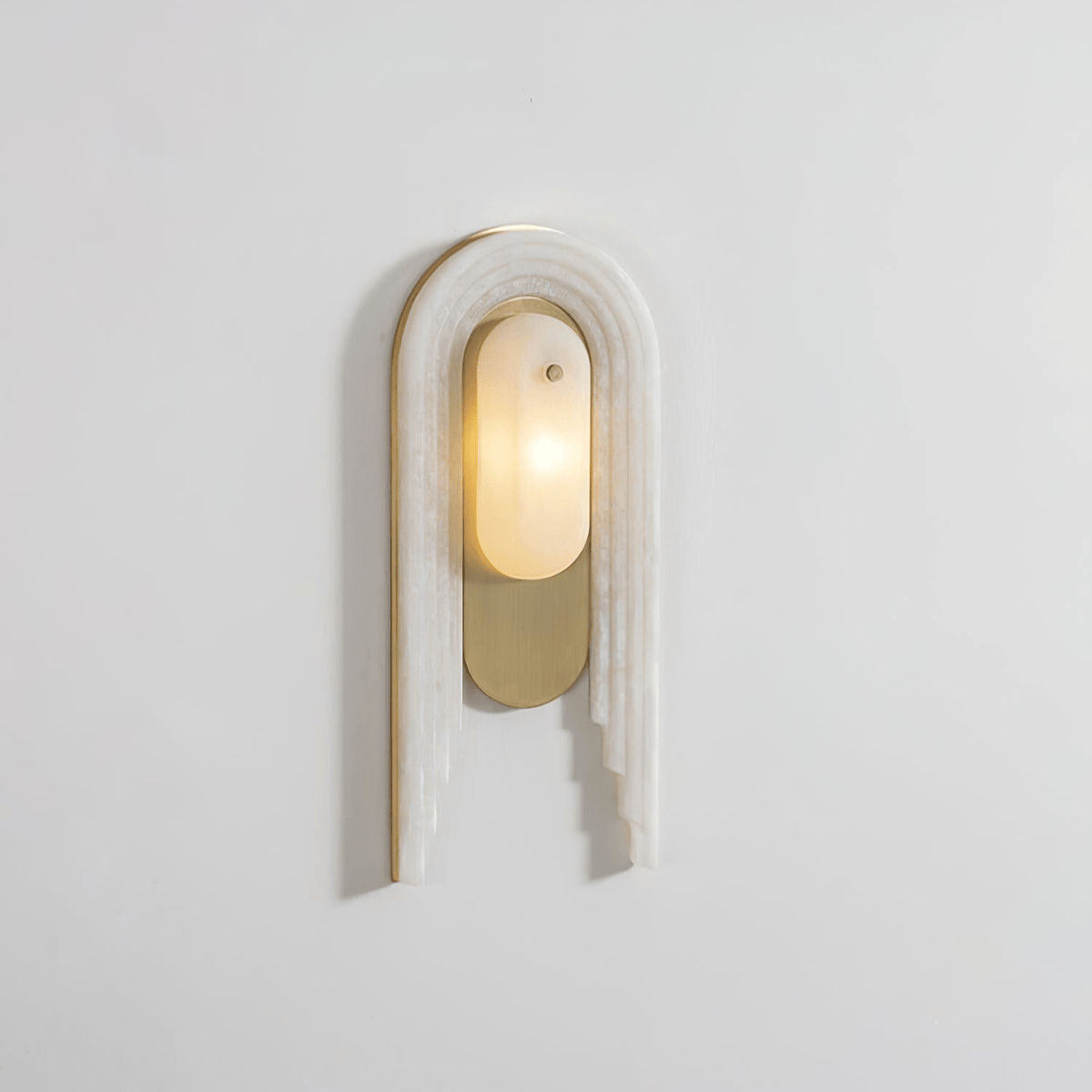 Sytalion Arch goudkleurige afwerking albasten wandlamp