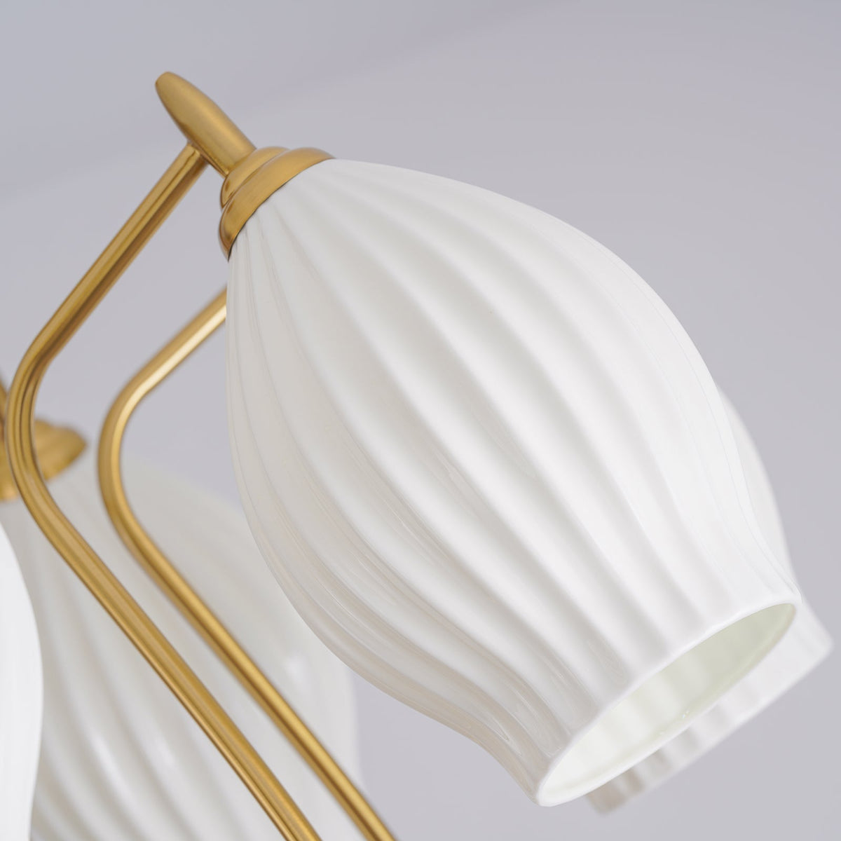 Pravin Kroonluchter keramiek Ribbed Sculptural glas Elegant