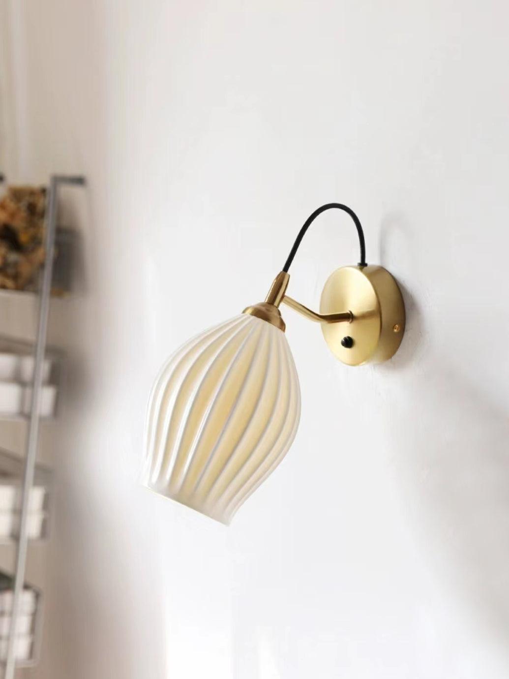 Zotalisra moderne minimalistische geribbelde wandlamp van keramiek