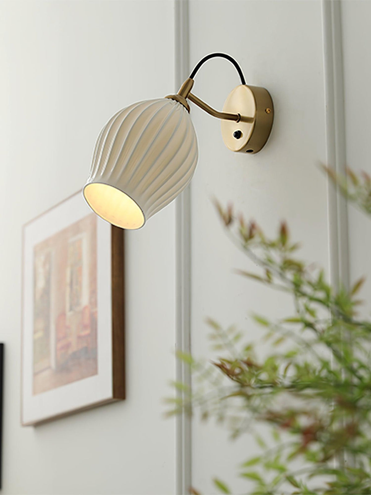 Zotalisra moderne minimalistische geribbelde wandlamp van keramiek