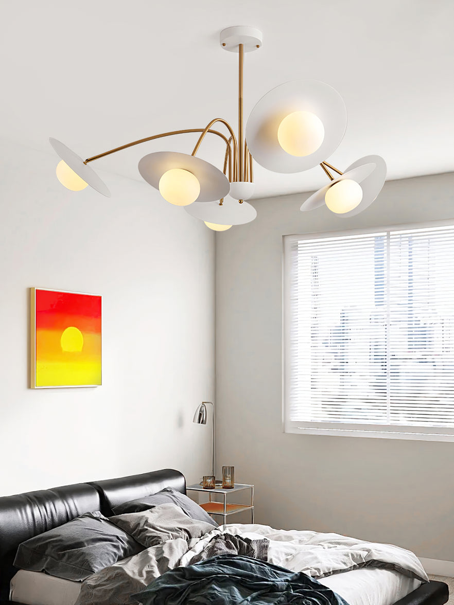 Lark kroonluchter met art deco-geïnspireerde paddenstoel