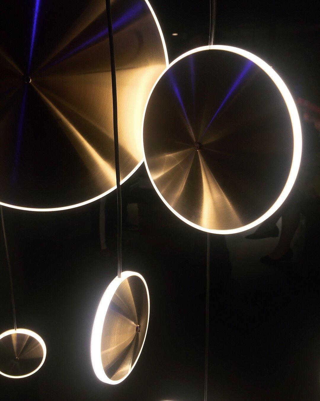Uvenisra Moderne minimalistische hanglamp in schotelvorm