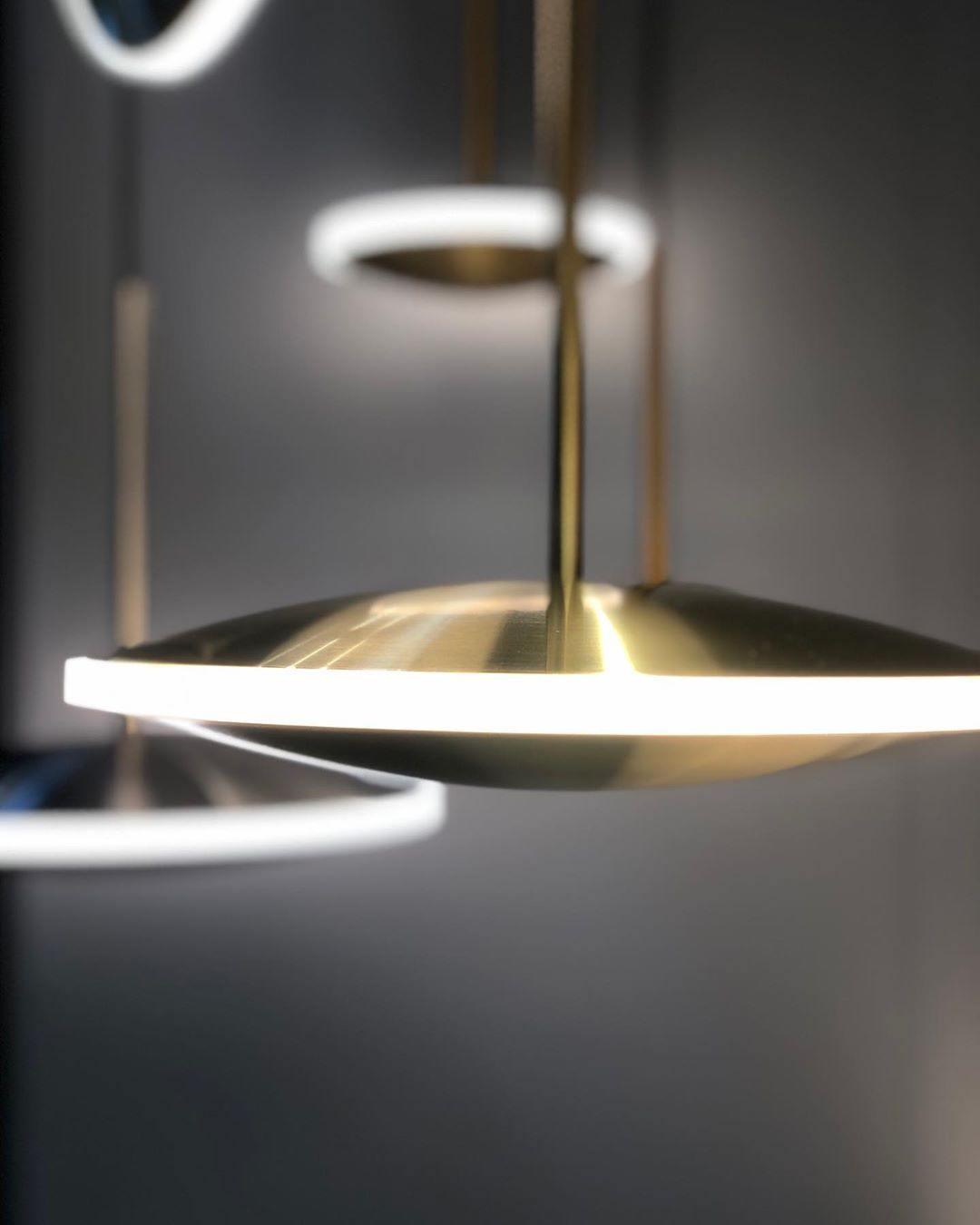 Uvenisra Moderne minimalistische hanglamp in schotelvorm