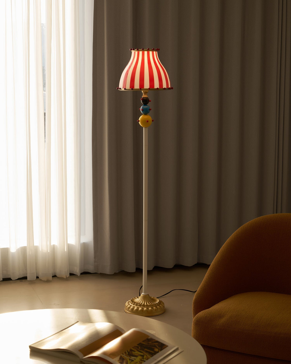 Teriaaine vloerlamp