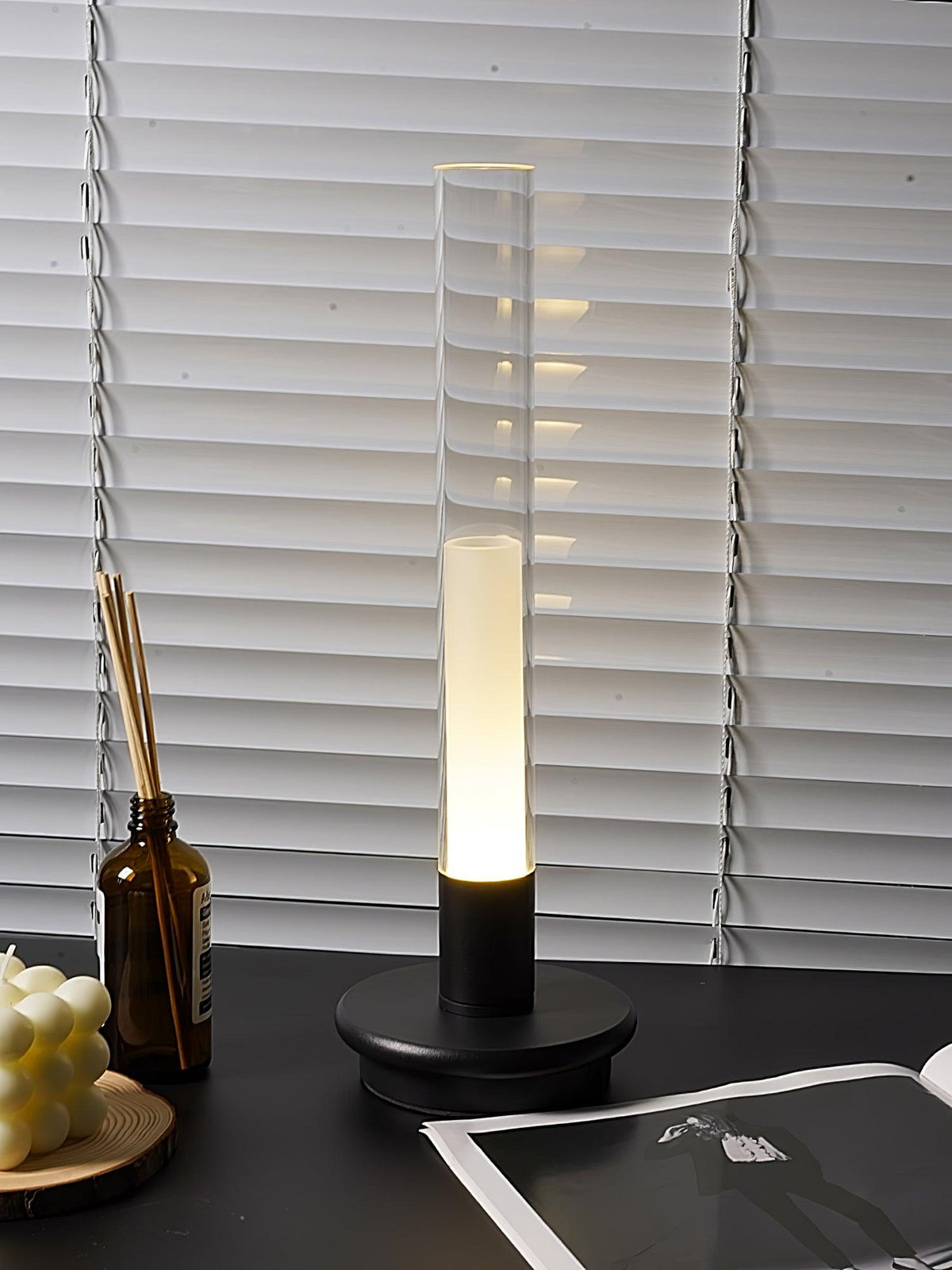 Tevi Acryl minimalistisch tafellamp