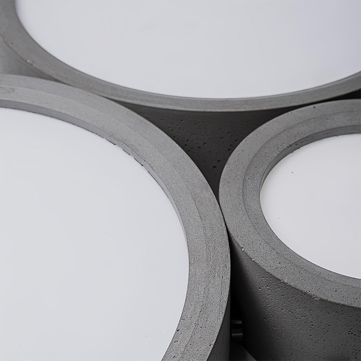 Berion Moderne minimalistische plafondlamp van beton