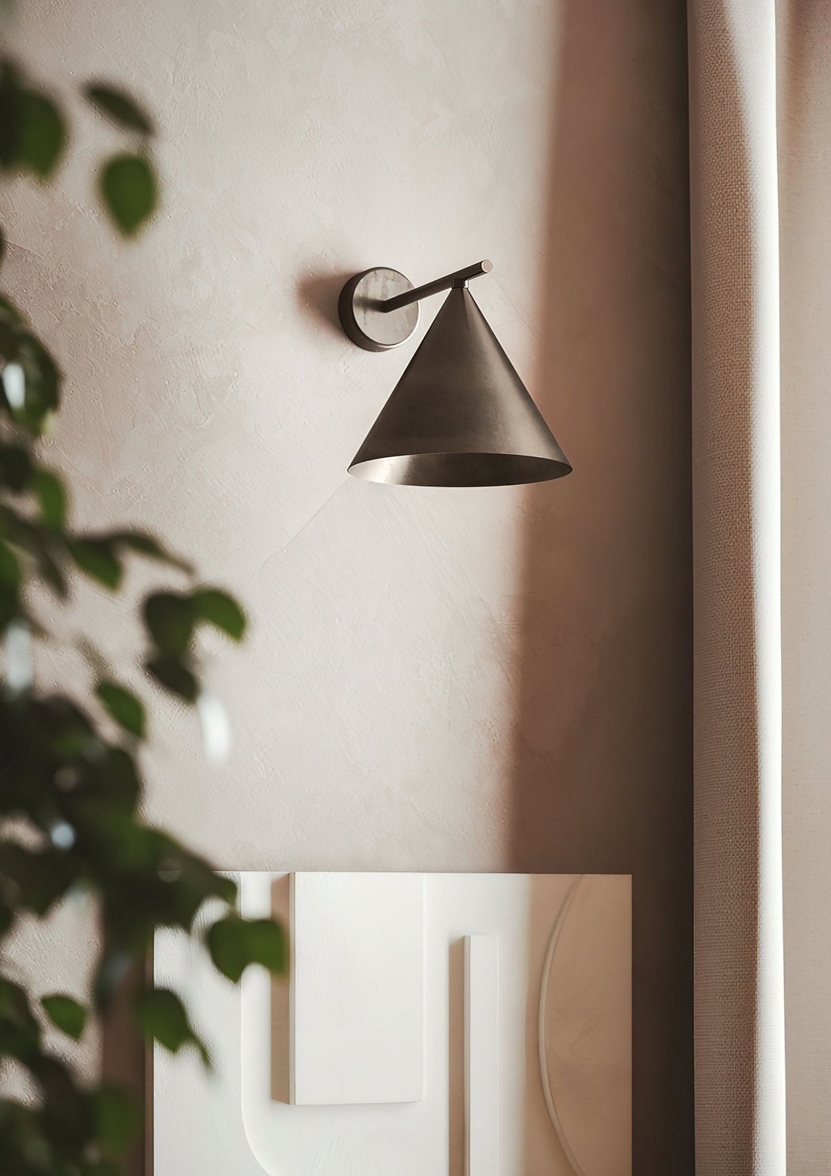 Forgecone Rustieke wandlamp met conische vorm