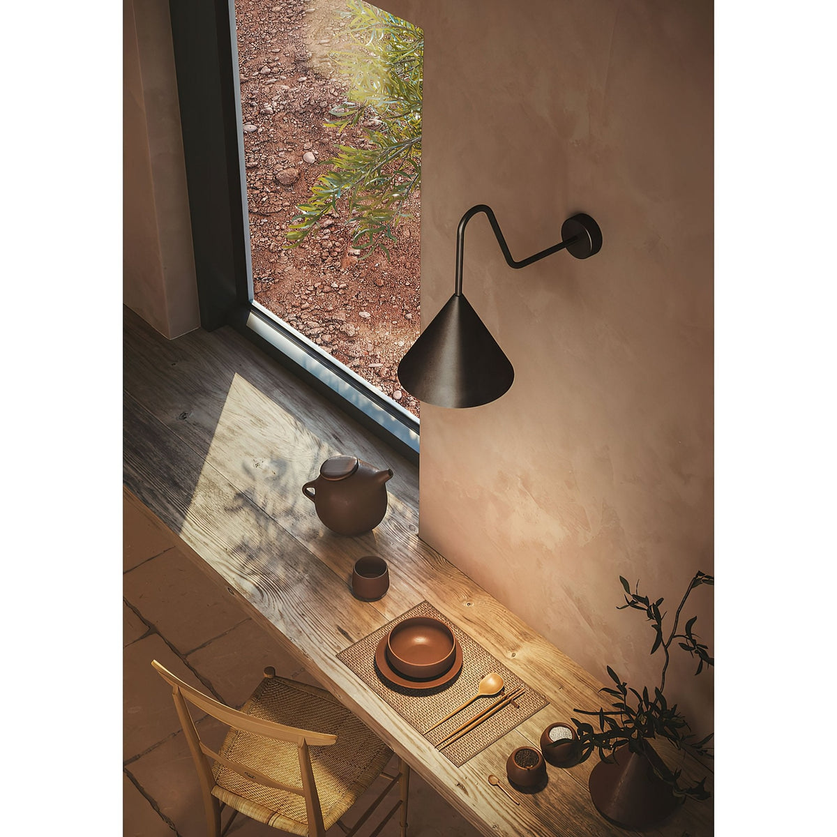 Forgecone Rustieke wandlamp met conische vorm