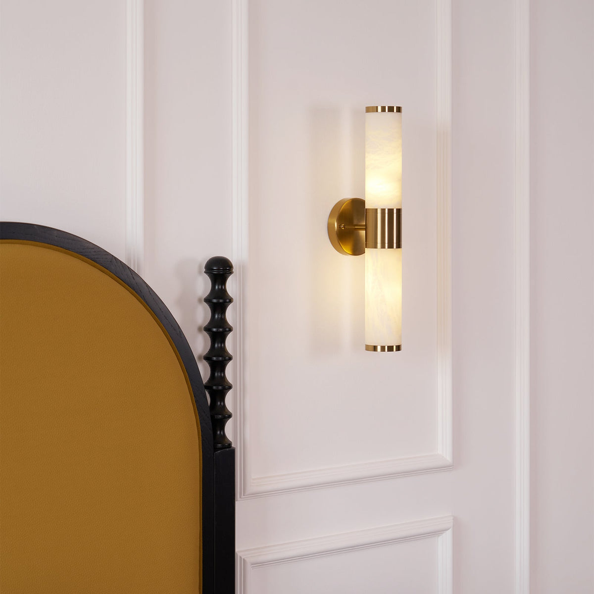 Tira Minimalistische wandlamp van albast