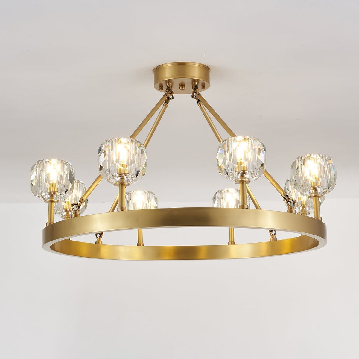 Syzorisra moderne kroonluchter van kristal en messing