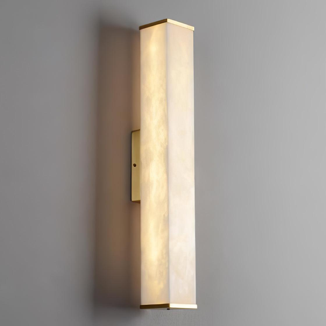 Vithaira albasten wandlamp