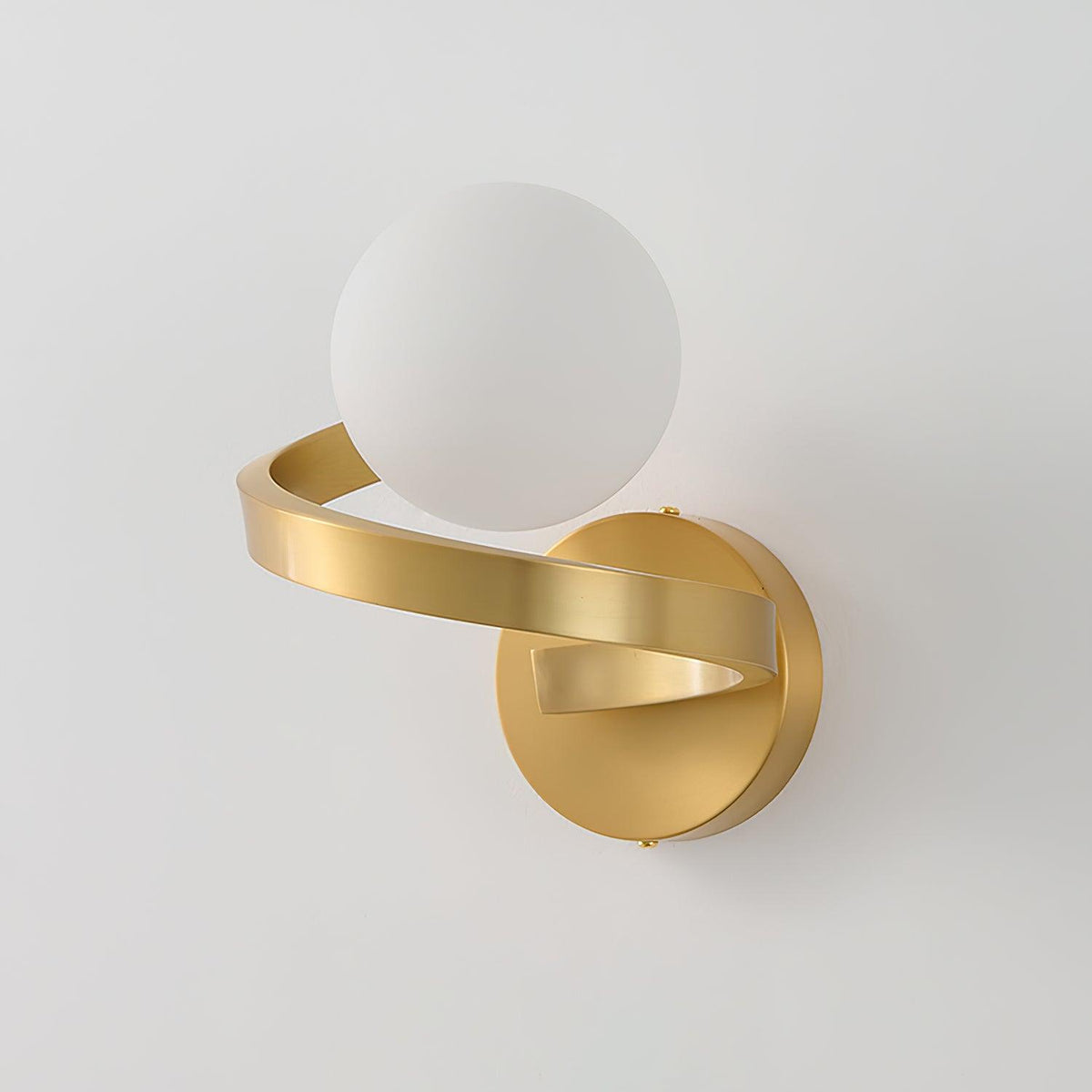 Yvian gebogen moderne minimalistische messing glas wandlamp