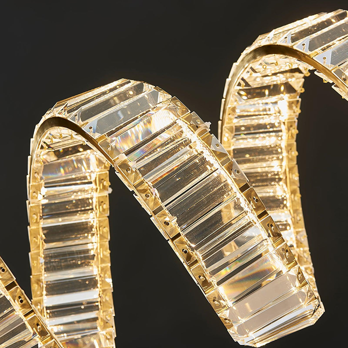 Luxielle Kroonluchter met gebogen LED-kristal luxueus