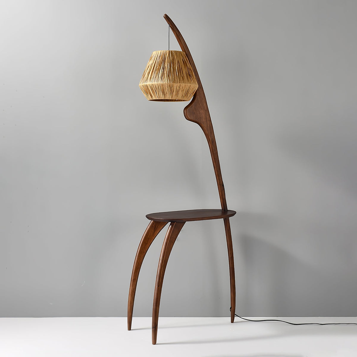 Selisora vloerlamp met gebogen mantisarm in walnootkleur