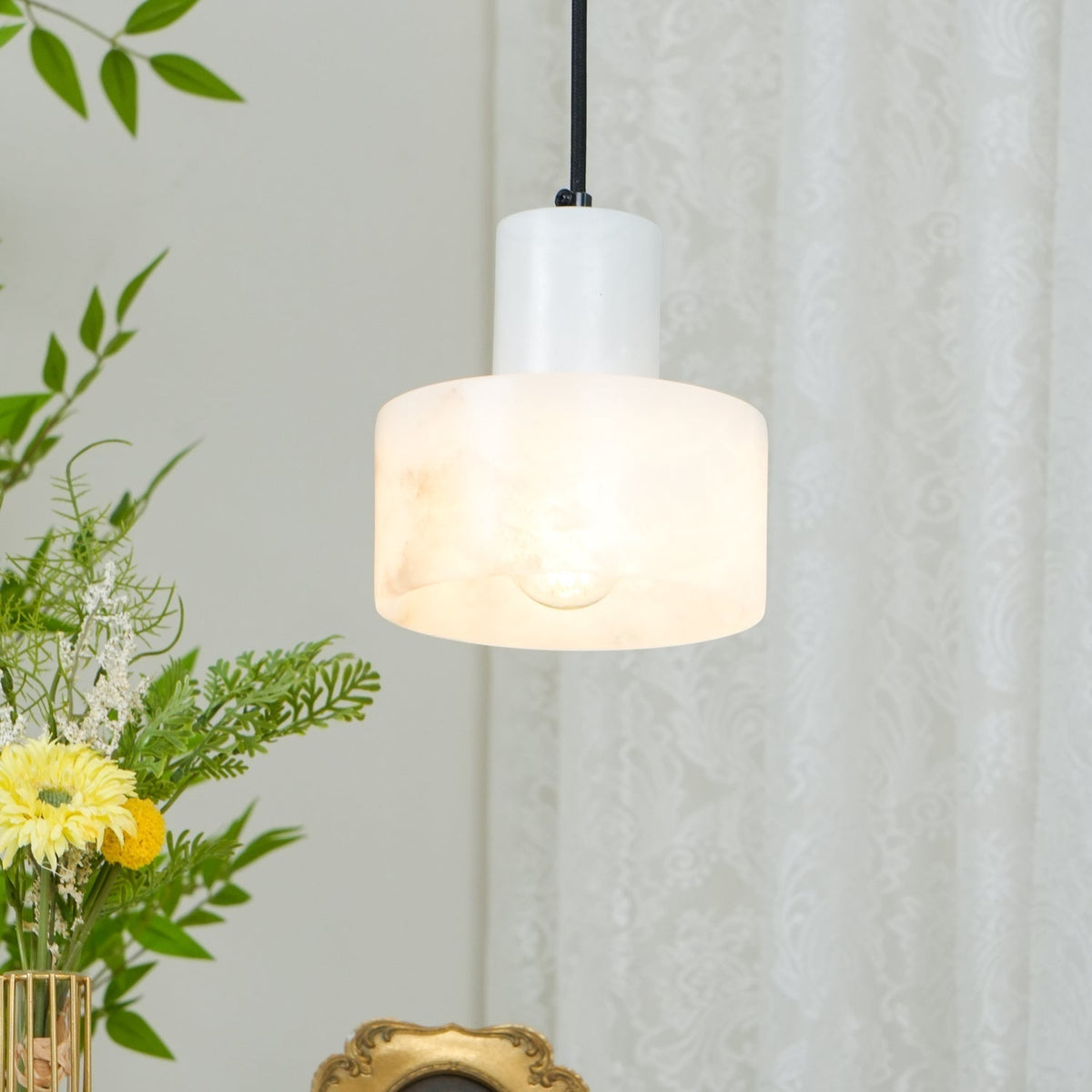 Moderne hanglamp van albast met dubbele cilindervorm
