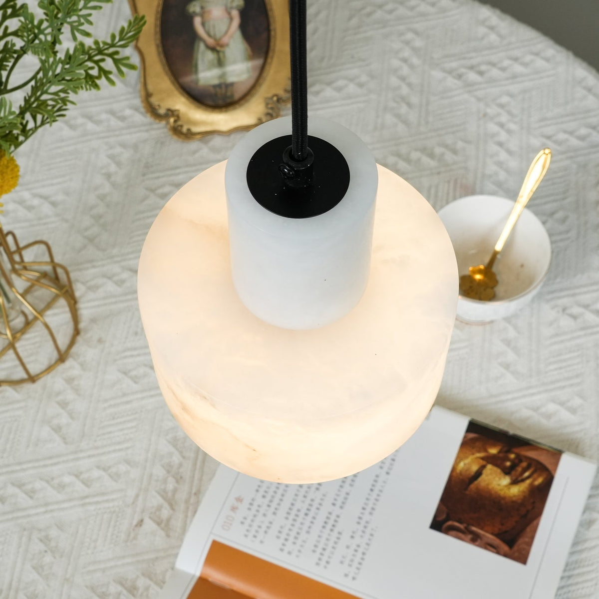 Moderne hanglamp van albast met dubbele cilindervorm