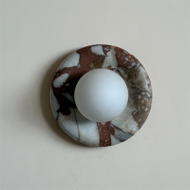Vomire wandlamp