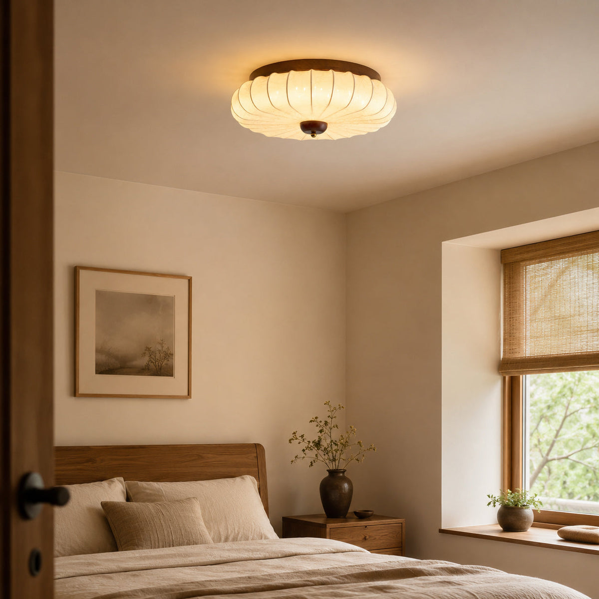 Miroraine vlakke plafondlamp walnootkleurige afwerking beige stoffen kap