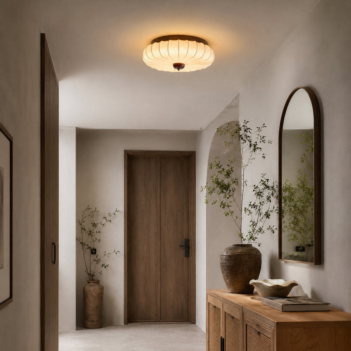 Miroraine vlakke plafondlamp walnootkleurige afwerking beige stoffen kap