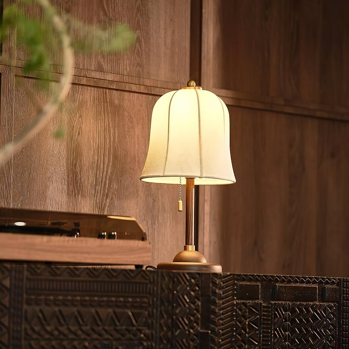 Ivelen Wabi-Sabi houten tafellamp in walnootkleur en beige
