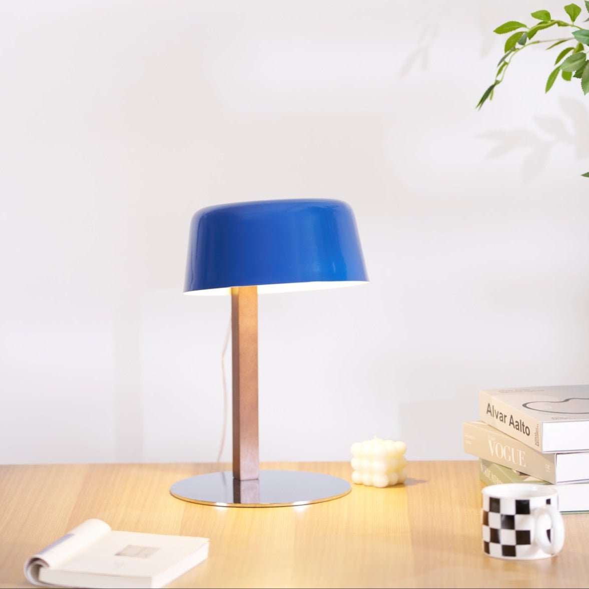 Cirirelle Moderne tafellamp van walnoot