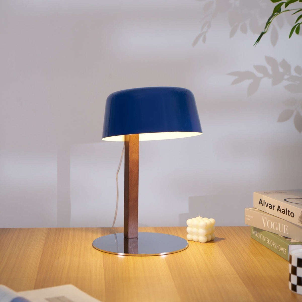 Cirirelle Moderne tafellamp van walnoot