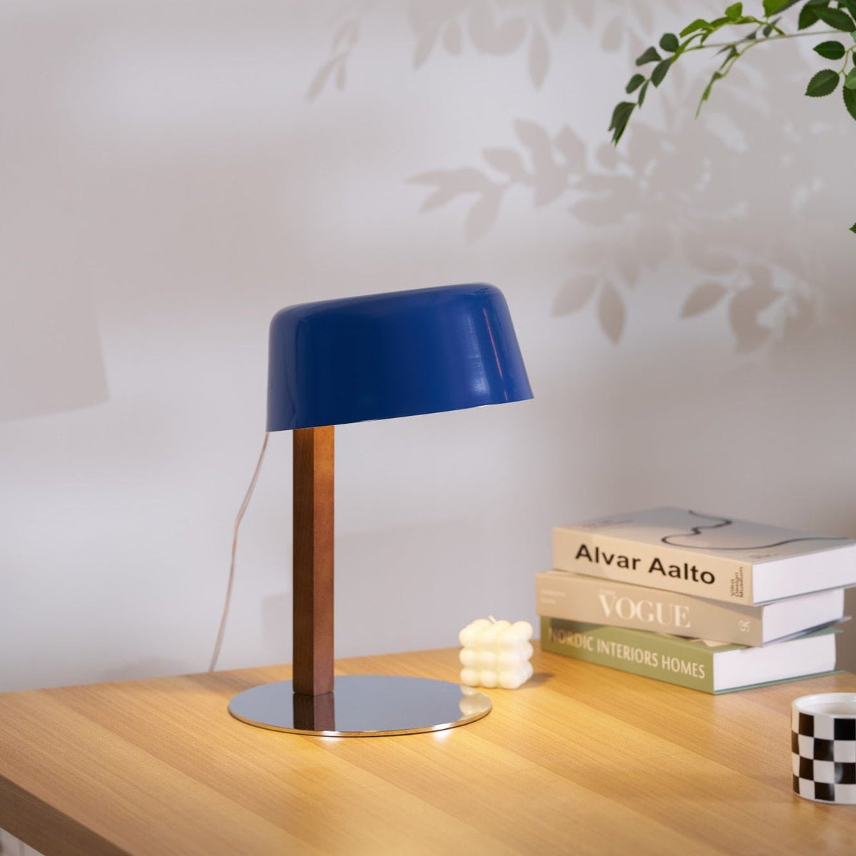 Cirirelle Moderne tafellamp van walnoot