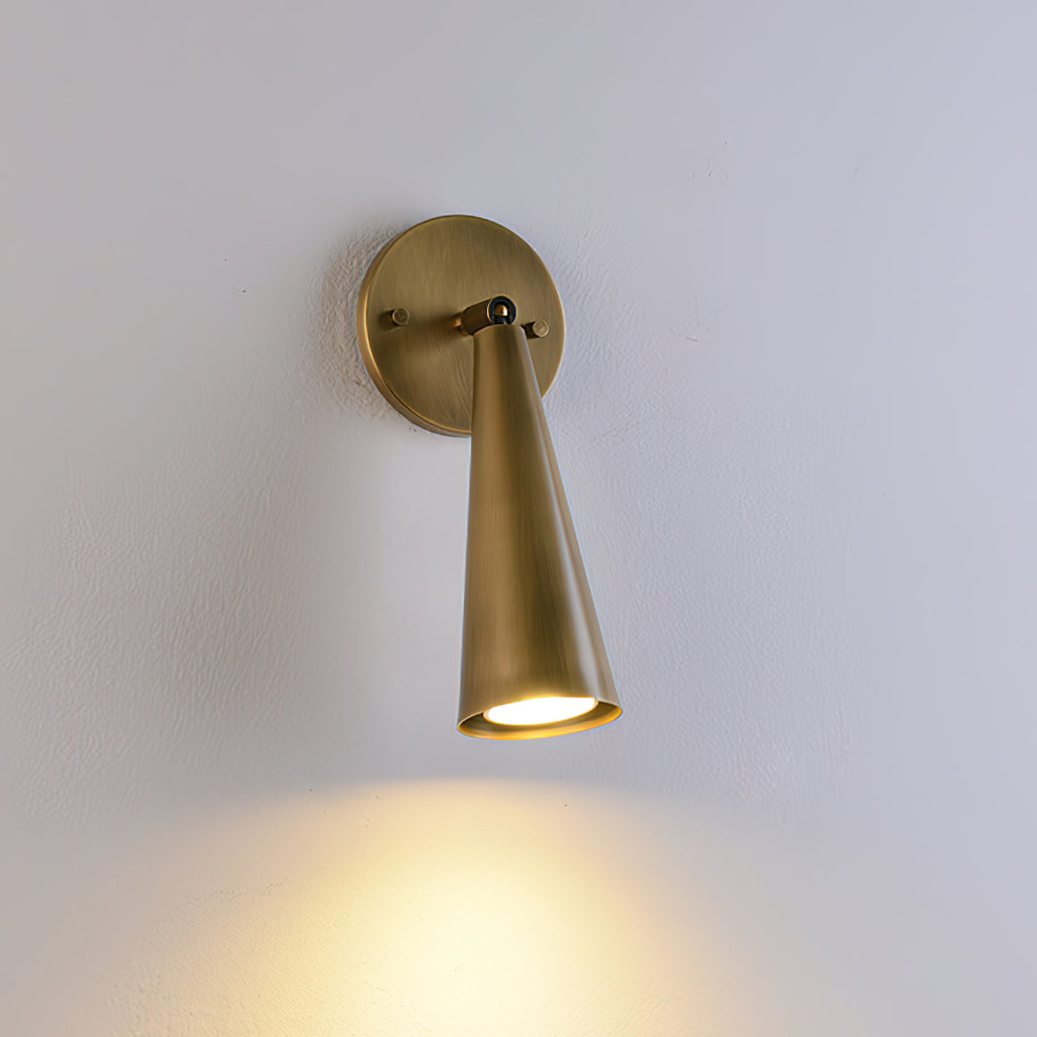 Mirisenne draaibare wandlamp
