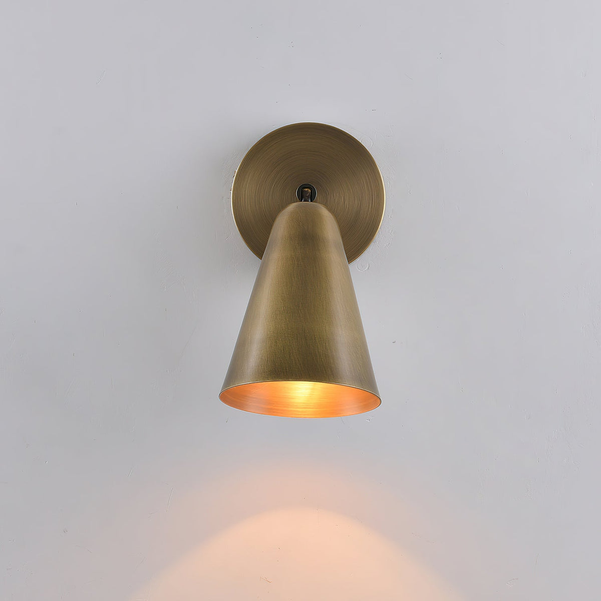 Mirisenne draaibare wandlamp