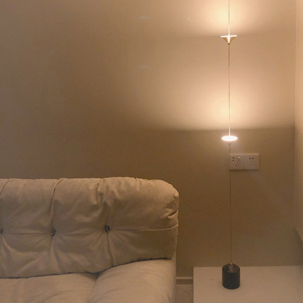 Edge Moderne Minimalistische Lineaire Metalen Vloerlamp Goud