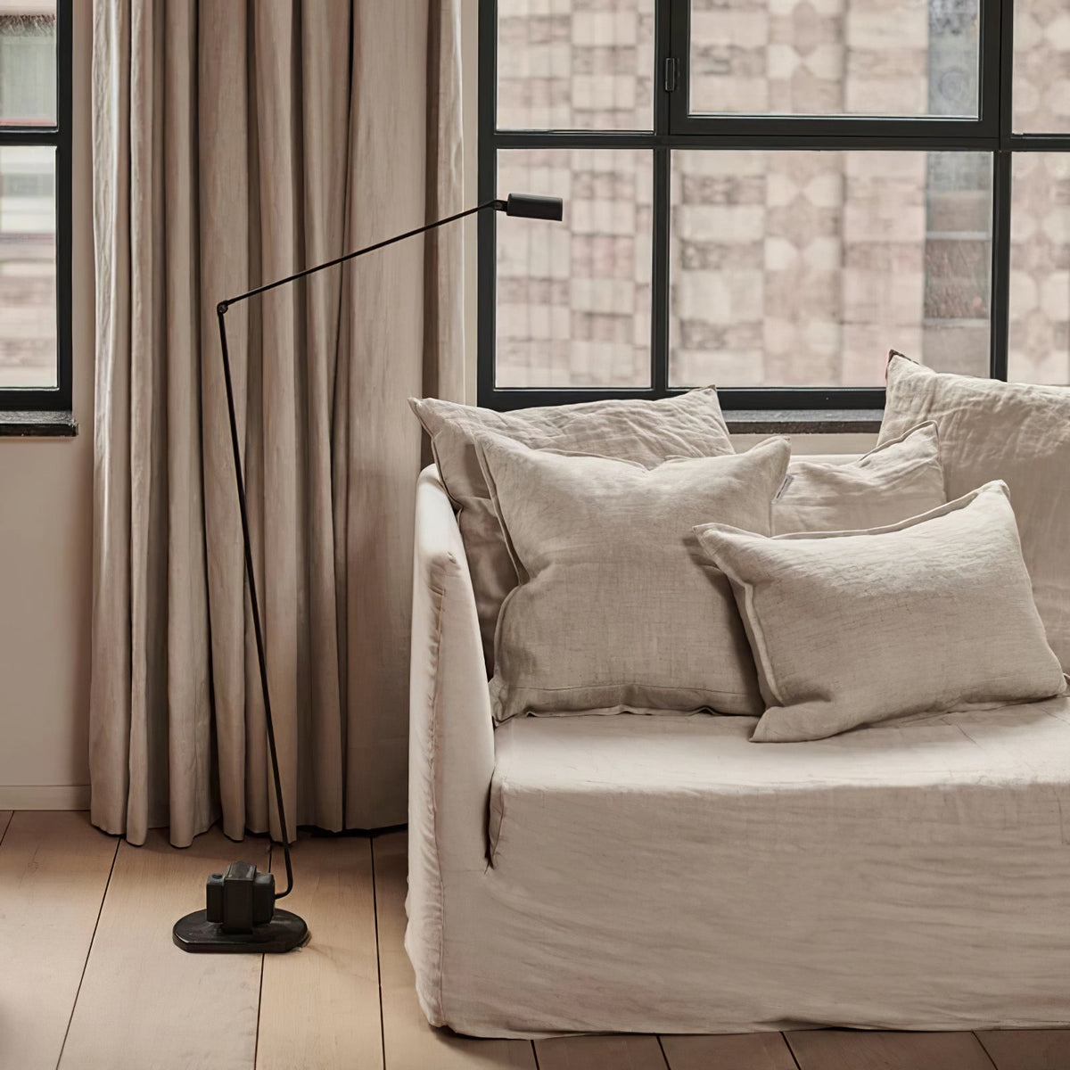 Nerilux instelbare vloerlamp