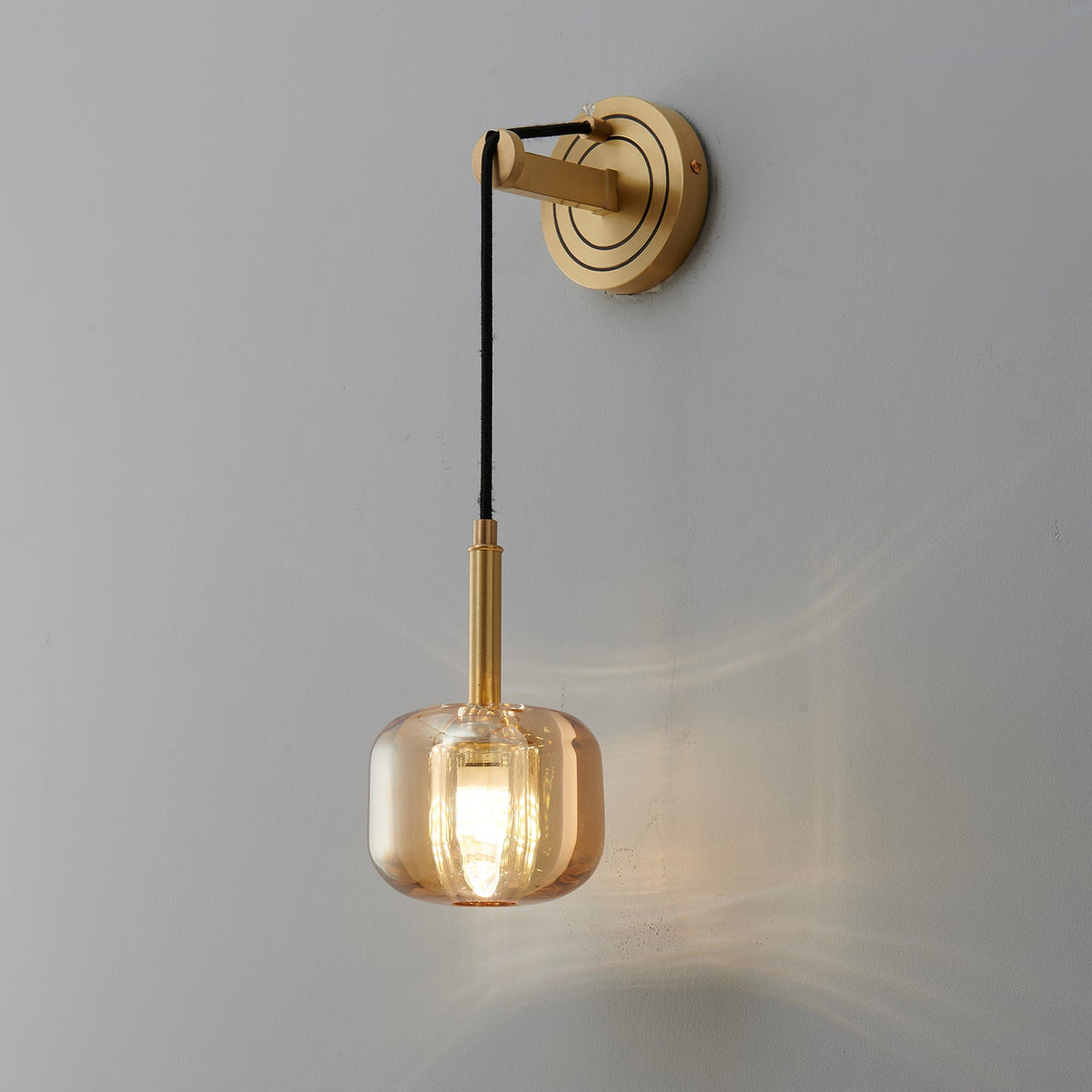 Zodorila Moderne wandlamp uit de Minimalistische Kristalserie