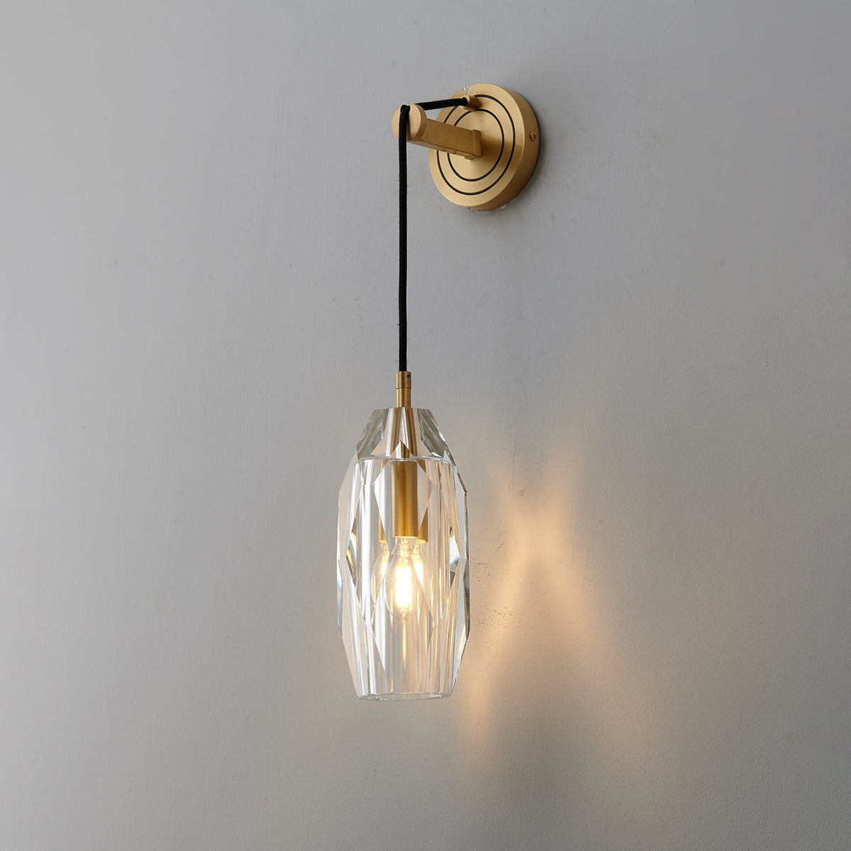 Zodorila Moderne wandlamp uit de Minimalistische Kristalserie