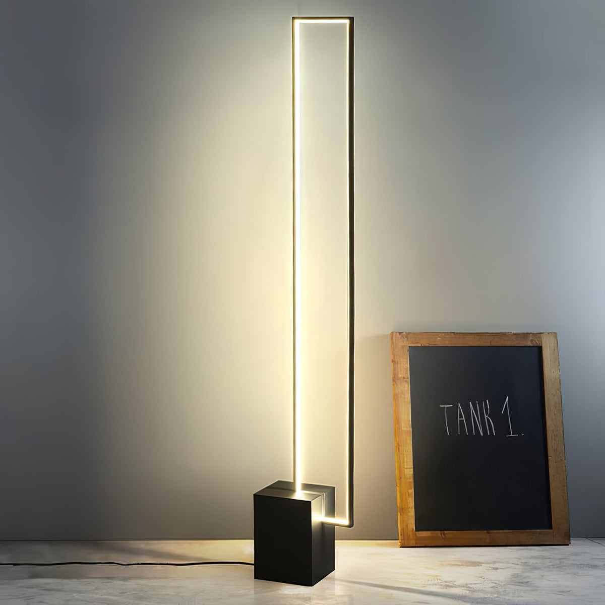 Keloza aluminium vloerlamp