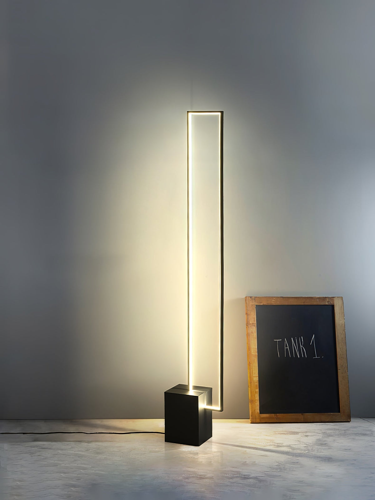 Keloza aluminium vloerlamp