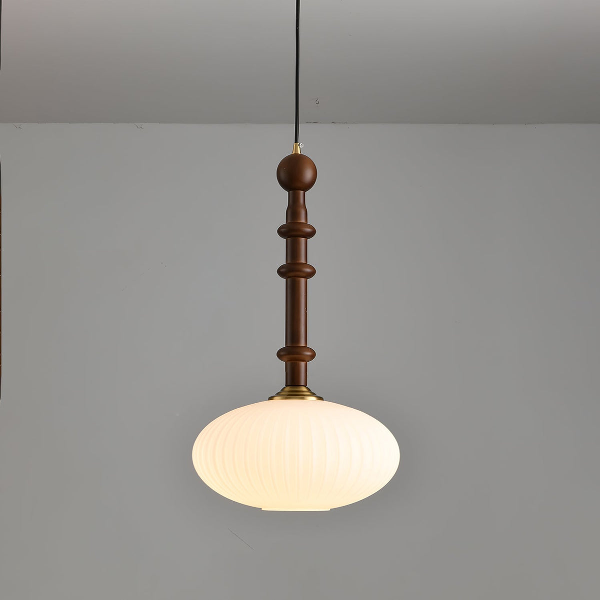 Iliror Traditionele hanglamp van Hout en glas