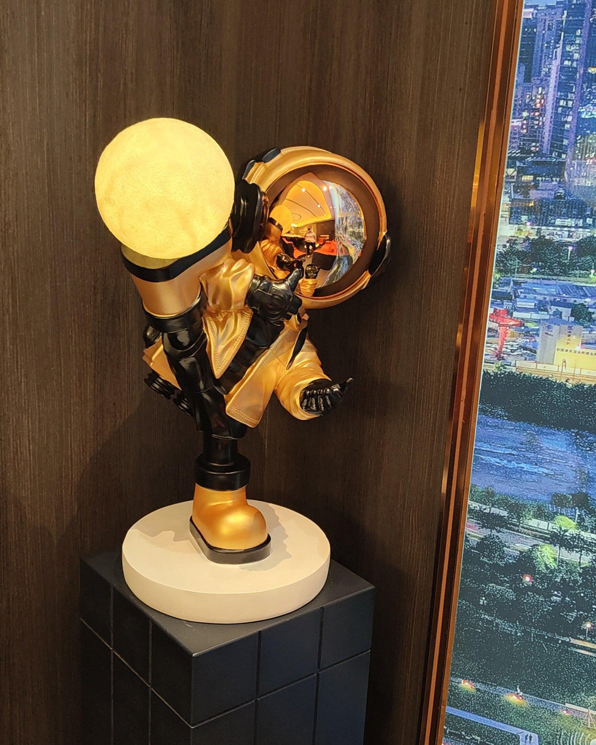 Arloril tafellamp met astronautenfiguur
