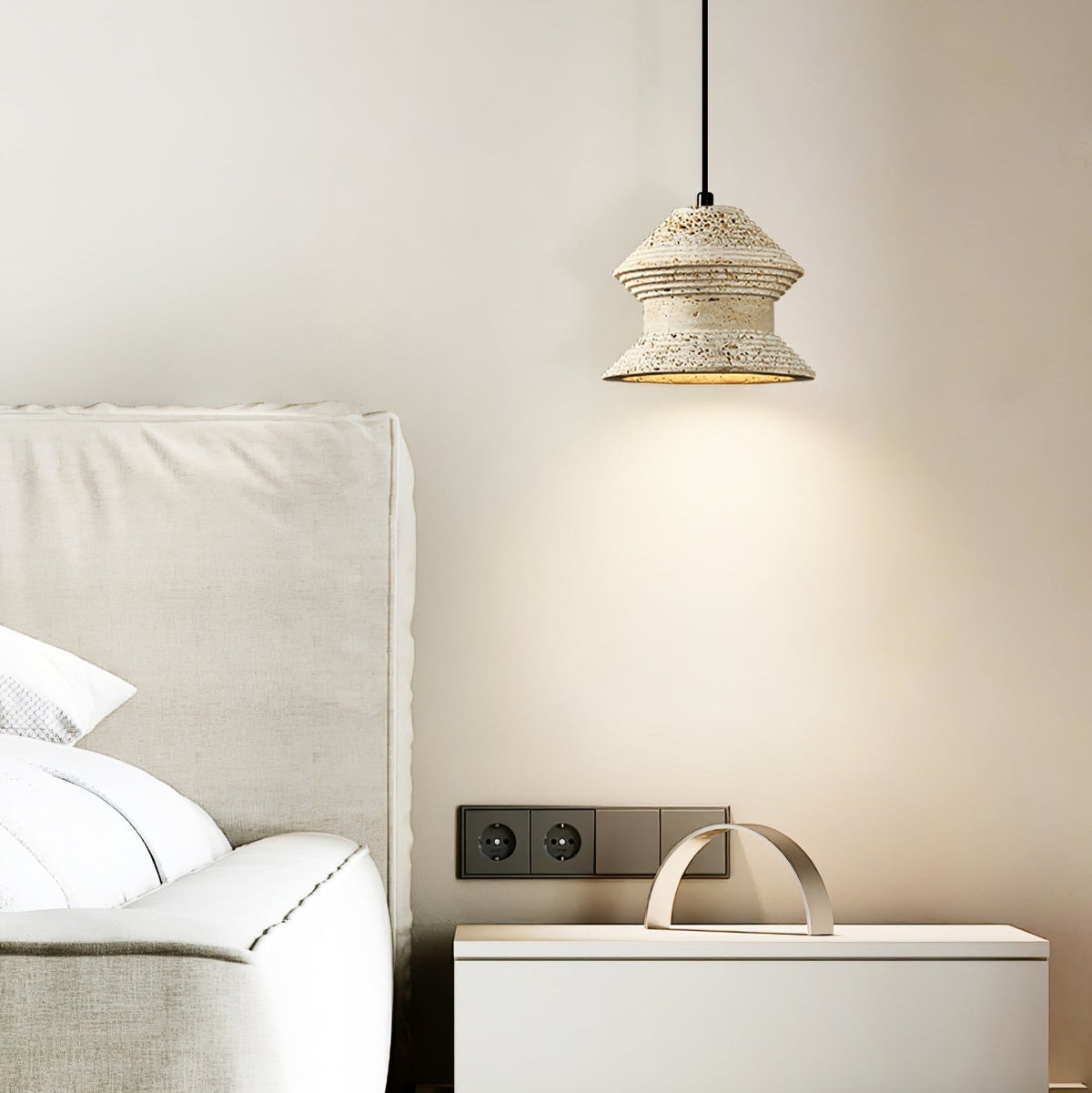 Nyrd hanglamp van geel travertin