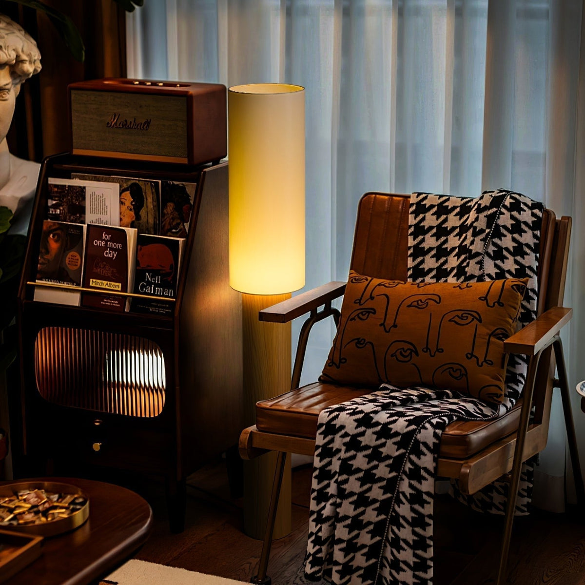 Uvynir Cylindrische houten vloerlamp
