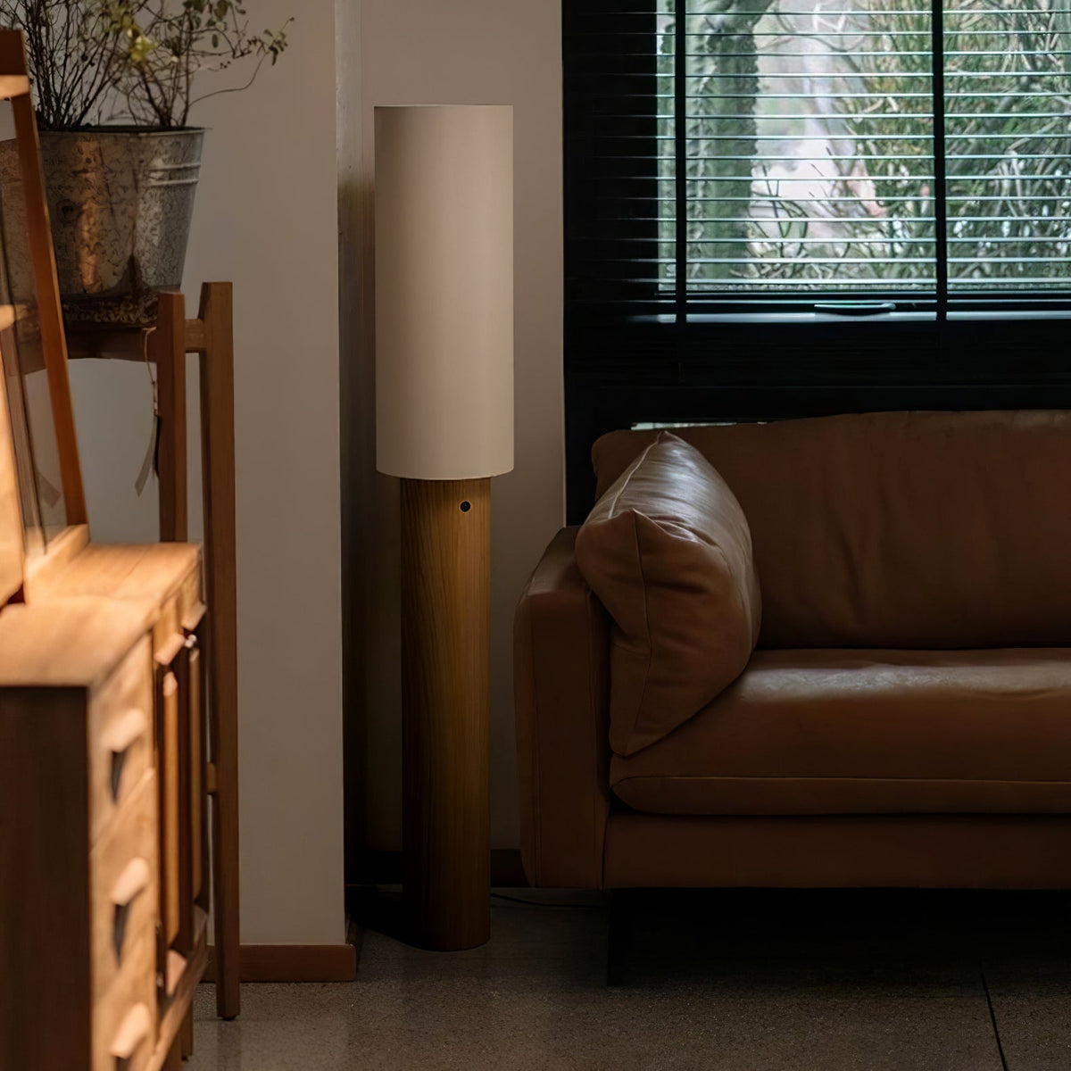 Uvynir Cylindrische houten vloerlamp